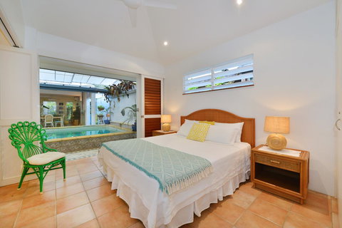 [ ANDY'S BEACH HOUSE ] - Surfers Gold Coast 27