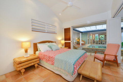 [ ANDY'S BEACH HOUSE ] - Surfers Gold Coast 24