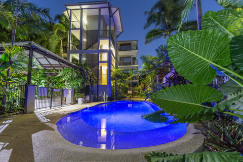 Sea Point On Trinity Beach - Surfers Gold Coast 24