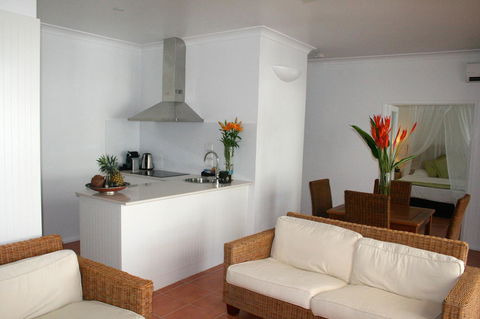 The Reef House Adults Retreat - Enjoy 28 Complimentary Inclusions - Surfers Gold Coast 41