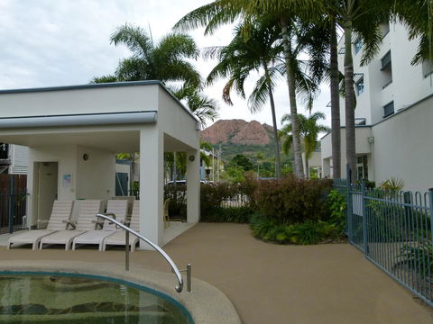 Madison Ocean Breeze Apartments - Surfers Gold Coast 14