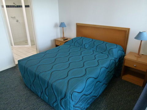 Madison Ocean Breeze Apartments - Surfers Gold Coast 31