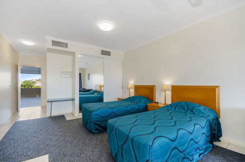 Madison Ocean Breeze Apartments - Surfers Gold Coast 10