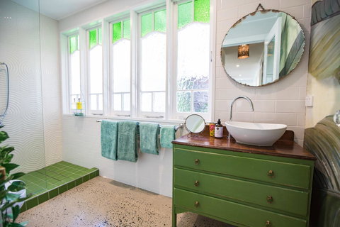 Jamaica Beach House - Surfers Gold Coast 37