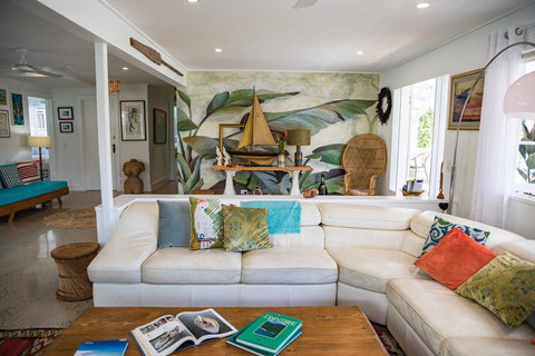 Jamaica Beach House - Surfers Gold Coast 14