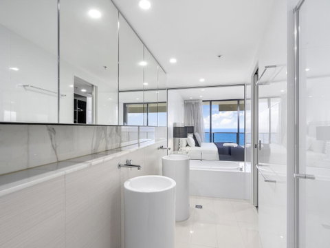 Oracle Resort Broadbeach - Gclr - Surfers Gold Coast 24