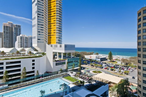 Oracle Resort Broadbeach - Gclr - Surfers Gold Coast 1