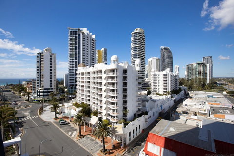 Qube Broadbeach - Surfers Gold Coast 10