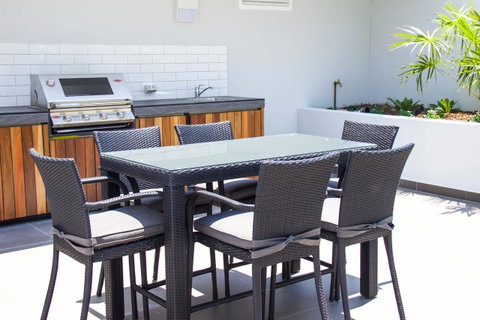 Synergy Broadbeach - Official - Surfers Gold Coast 15