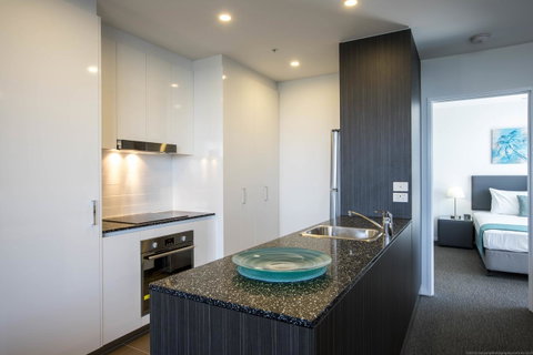 Synergy Broadbeach - Official - Surfers Gold Coast 1