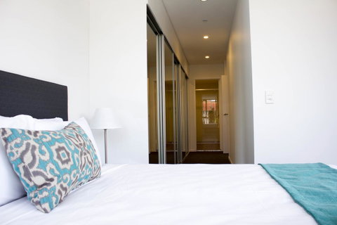 Synergy Broadbeach - Official - Surfers Gold Coast 16