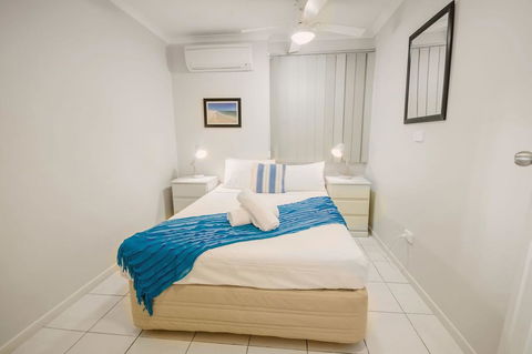Airlie Apartments - Surfers Gold Coast 2