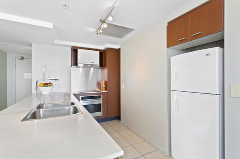 Beach Stay - Ocean & Riverview Resort Chevron Renaissance Central Surfers Paradise - Surfers Gold Coast 5