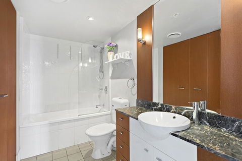 Beach Stay - Ocean & Riverview Resort Chevron Renaissance Central Surfers Paradise - Surfers Gold Coast 6