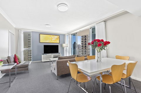 Beach Stay - Ocean & Riverview Resort Chevron Renaissance Central Surfers Paradise - Surfers Gold Coast 10