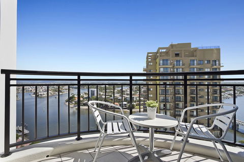 Beach Stay - Ocean & Riverview Resort Chevron Renaissance Central Surfers Paradise - Surfers Gold Coast 13