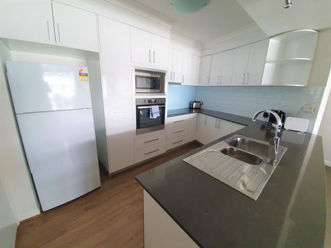 Broadbeach Holiday Apartments - Surfers Gold Coast 10