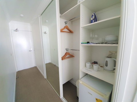 Broadbeach Holiday Apartments - Surfers Gold Coast 18