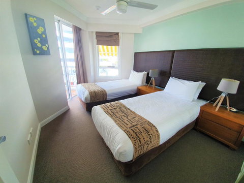 Broadbeach Holiday Apartments - Surfers Gold Coast 7