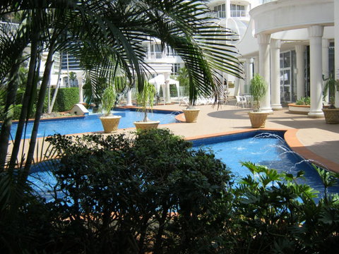 Broadbeach Holiday Apartments - Surfers Gold Coast 2
