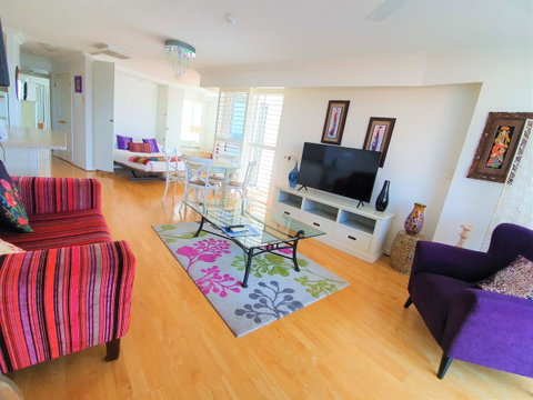 Broadbeach Holiday Apartments - Surfers Gold Coast 24