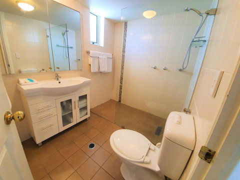 Broadbeach Holiday Apartments - Surfers Gold Coast 21