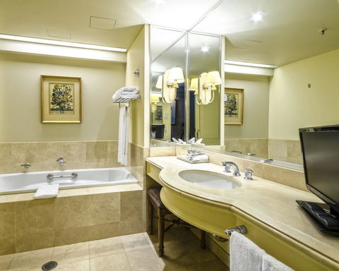 Stamford Plaza Brisbane - Surfers Gold Coast 10