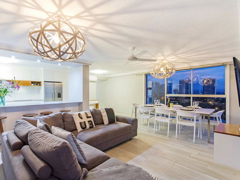 Sunbird Beach Resort Main Beach - Surfers Gold Coast 4