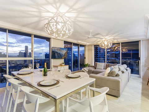 Sunbird Beach Resort Main Beach - Surfers Gold Coast 1