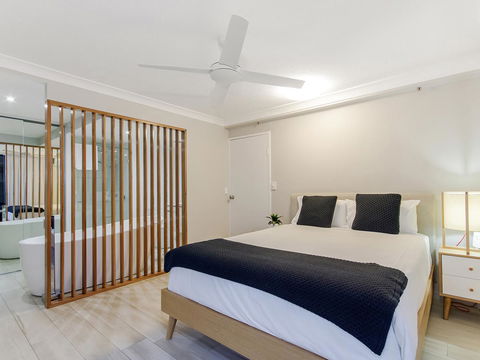 Sunbird Beach Resort Main Beach - Surfers Gold Coast 7