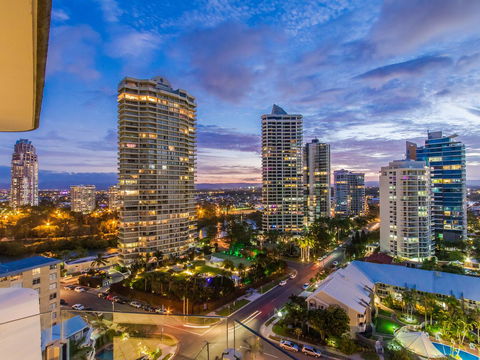 Sunbird Beach Resort Main Beach - Surfers Gold Coast 2