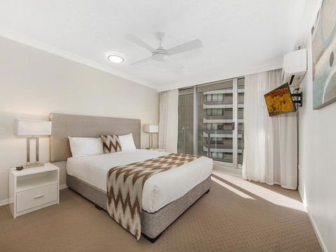 Sunbird Beach Resort Main Beach - Surfers Gold Coast 24