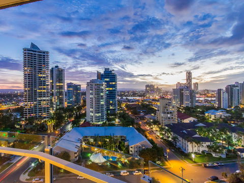 Sunbird Beach Resort Main Beach - Surfers Gold Coast 10