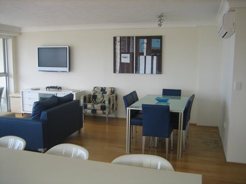 Talisman Apartments - Surfers Gold Coast 13