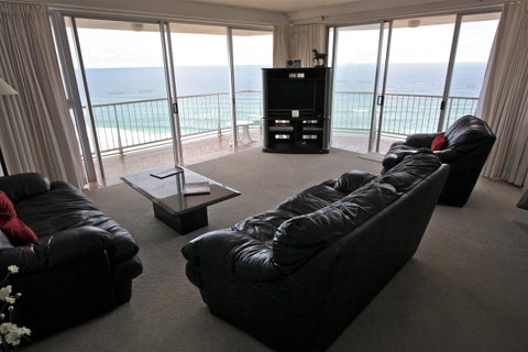 Talisman Apartments - Surfers Gold Coast 16