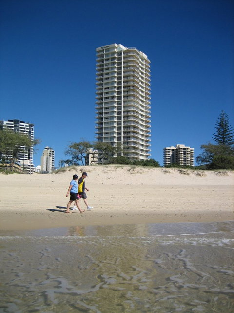 Talisman Apartments - Surfers Gold Coast 6