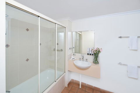 Park Regis Anchorage - Surfers Gold Coast 10