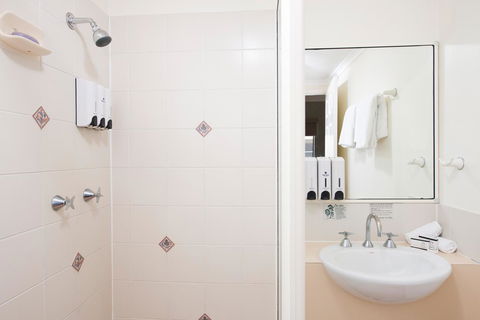 Park Regis Anchorage - Surfers Gold Coast 9