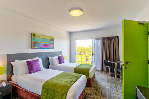 Mackay Oceanside Central Hotel Official - Surfers Gold Coast 11