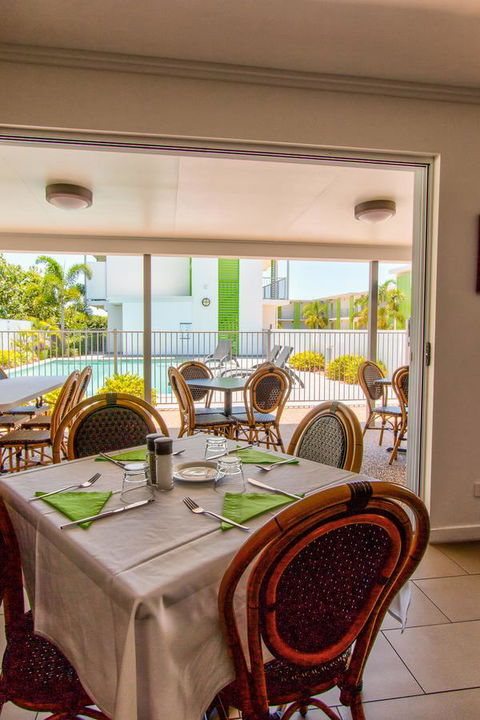 Mackay Oceanside Central Hotel Official - Surfers Gold Coast 6