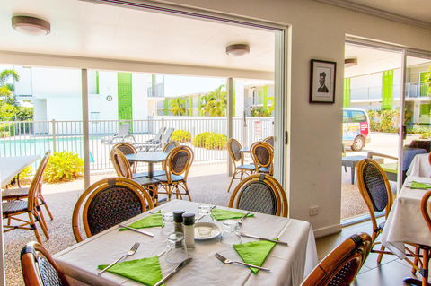 Mackay Oceanside Central Hotel Official - Surfers Gold Coast 4