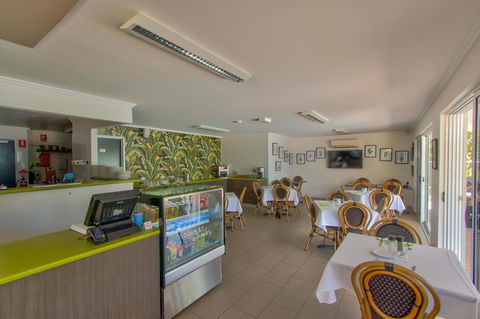 Mackay Oceanside Central Hotel Official - Surfers Gold Coast 14