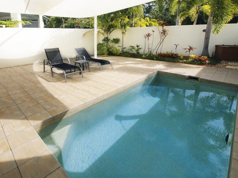 Silkari Lagoons Port Douglas - Surfers Gold Coast 8