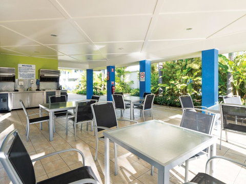 Silkari Lagoons Port Douglas - Surfers Gold Coast 4