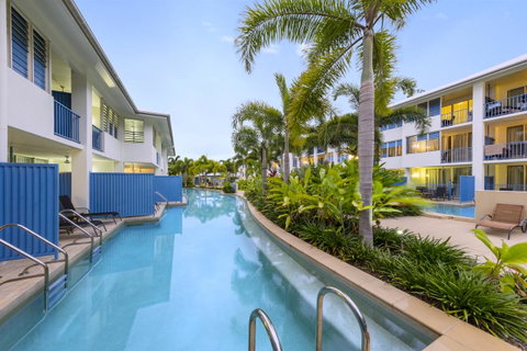 Silkari Lagoons Port Douglas - Surfers Gold Coast 20