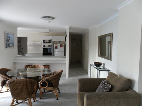 Grosvenor Beachfront Apartments Surfers Paradise - Surfers Gold Coast 5