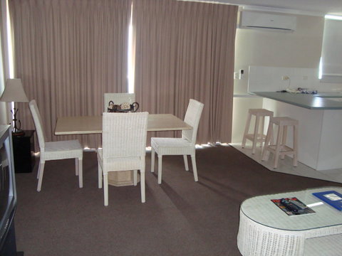 Grosvenor Beachfront Apartments Surfers Paradise - Surfers Gold Coast 26