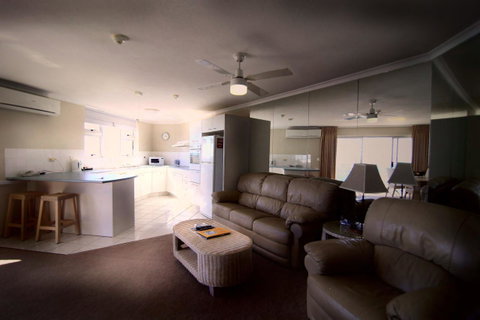 Grosvenor Beachfront Apartments Surfers Paradise - Surfers Gold Coast 9