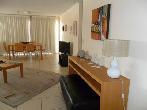 Grosvenor Beachfront Apartments Surfers Paradise - Surfers Gold Coast 10