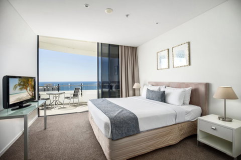 The Wave Resort - Surfers Gold Coast 10